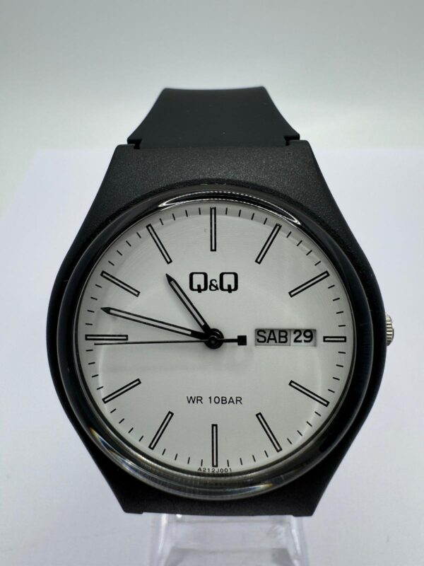 498211S 2 RELOJ Q & Q