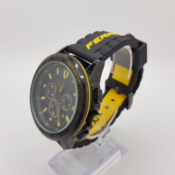 499686 4 RELOJ FERRARI TM1376 ESFERA NEGRA/AMARILLO CORREA NEGRA