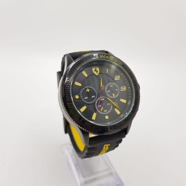 499686 5 RELOJ FERRARI TM1376 ESFERA NEGRA/AMARILLO CORREA NEGRA