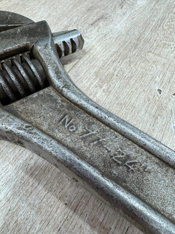 499740 2 LLAVE INGLESA IREGA Nº77 24"