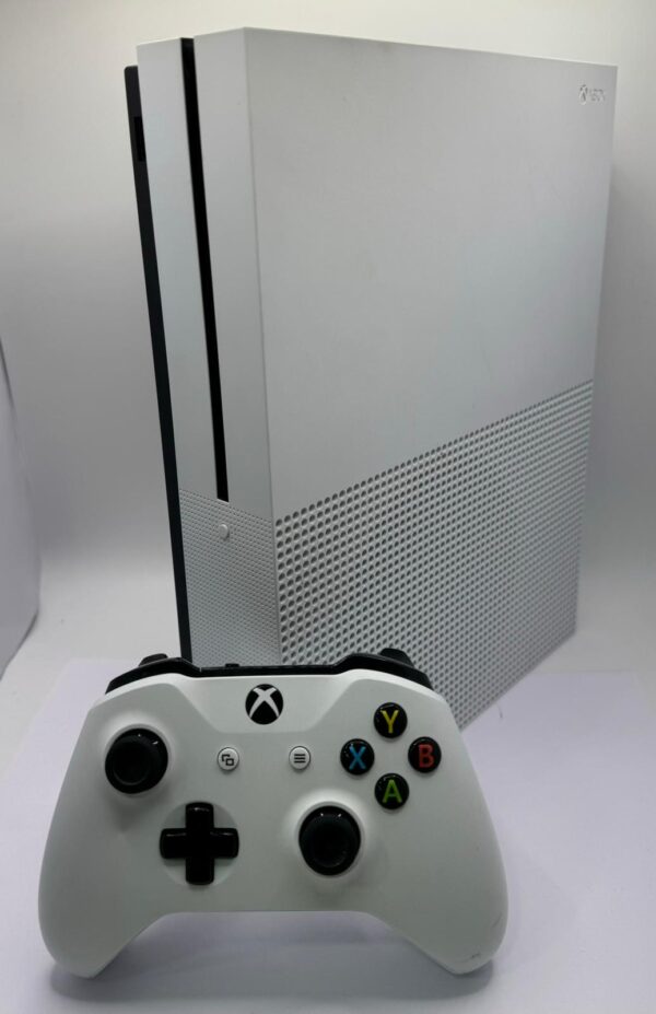 499867 1 CONSOLA XBOX ONE S 500GB + MANDO + CABLES