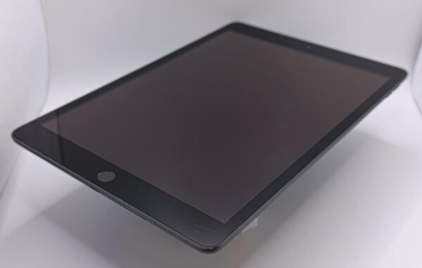 500658 5 TABLET IPAD 8 GEN A2270 32GB WIFI NEGRO (MARCAS EN ESQUINA)