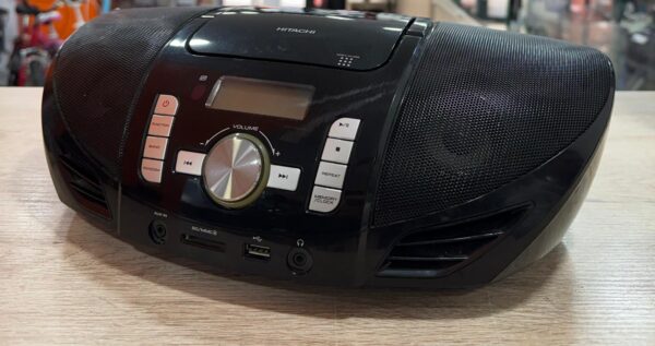 501325 2 RADIO/CD HITACHI 30W MOD.CX77MP3C