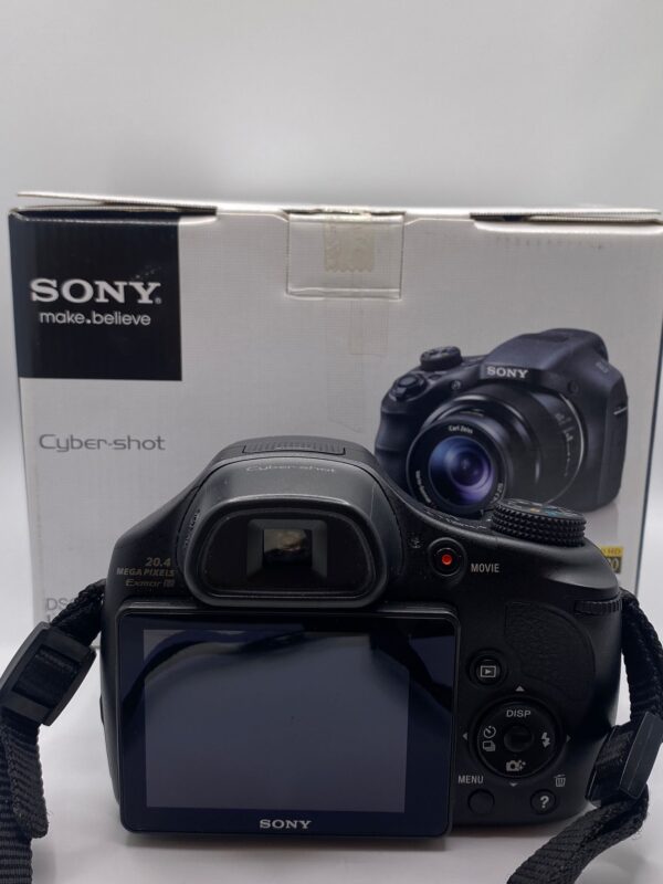 501442 5 CAMARA DIGITAL SONY CYBER-SHOT DSC-HX300 + CARGADOR + BATERIAS + CAJA