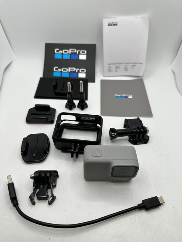 501628 2 CAMARA GOPRO HERO 7 WHITE + ACCESORIOS