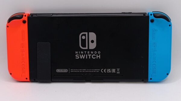 502623 5 CONSOLA NINTENDO SWITCH HAC-001 + CARGADOR + ACC