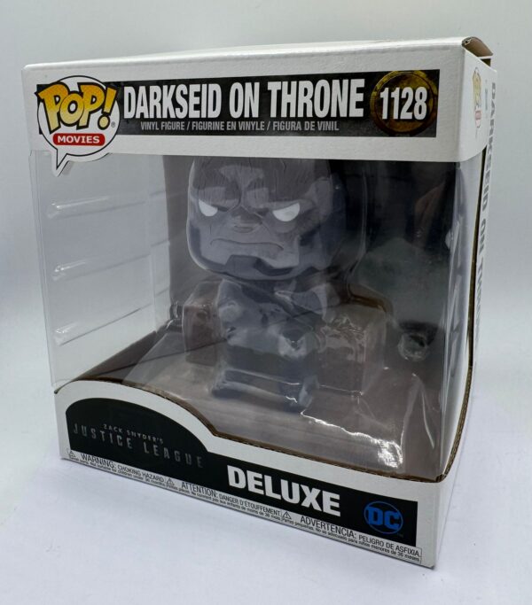 502925 4 POP MOVIES DARKSEID ON THRONE 1128 *A ESTRENAR*