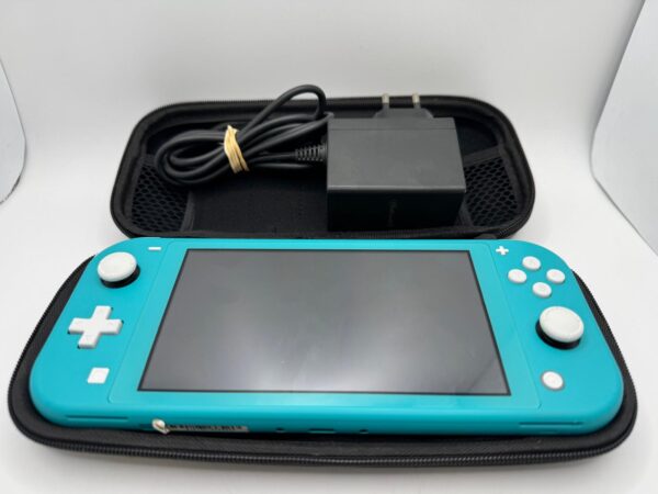 503048 4 CONSOLA NINTENDO SWITCH LITE AZUL + FUNDA + CARGADOR