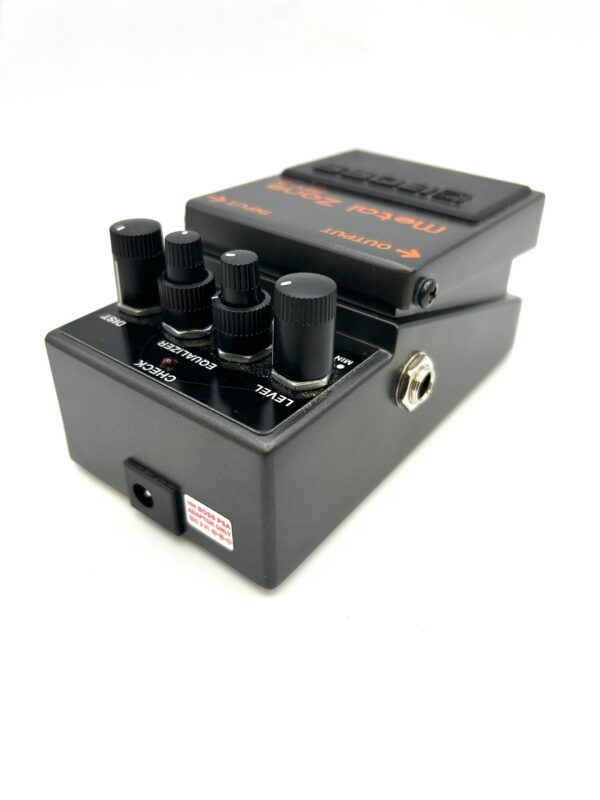 504484 2 PEDAL MULTIEFECTOS GUITARRA BOSS METAL ZONE MT-2 + CAJA + CARGADOR