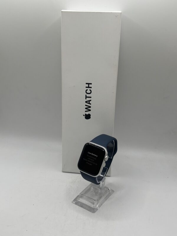 504599 4 scaled SMARTWATCH APPLE WATCH SE 2 GEN A2722 40MM CON CAJA COMPLETA