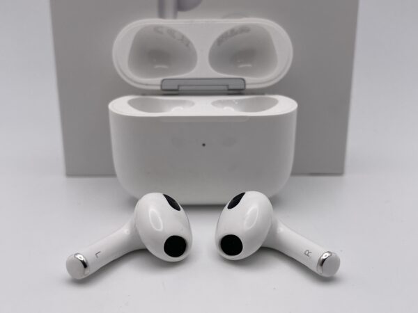 IMG 2268SAMU301024 149 scaled AURICULARES AIRPODS 3º GENERACIÓN A2897 CON CAJA