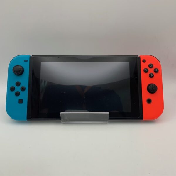 IMG 8583 NINTENDO SWITCH 32GB + CAJA + CARGADOR + MANGO DE AGARRE