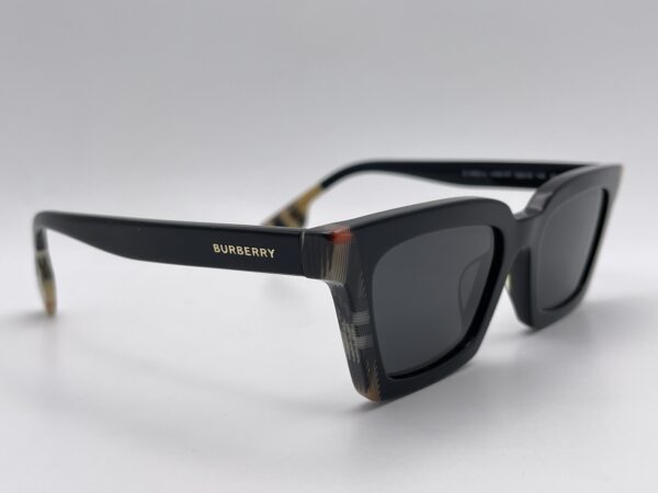 IMG 9834SAMU071024 33 scaled GAFAS DE SOL BURBERRY B4392-U NEGRAS