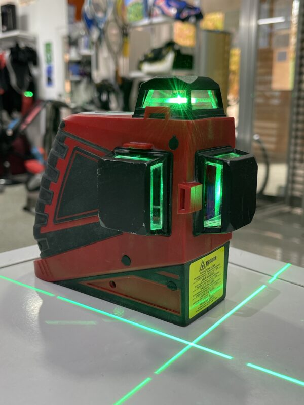 IMG 9834SAMU071024 51 scaled NIVEL LASER METRICA 3D HP GREEN LINEA VERDE+ MALETIN + BATERIAS + CARGADOR