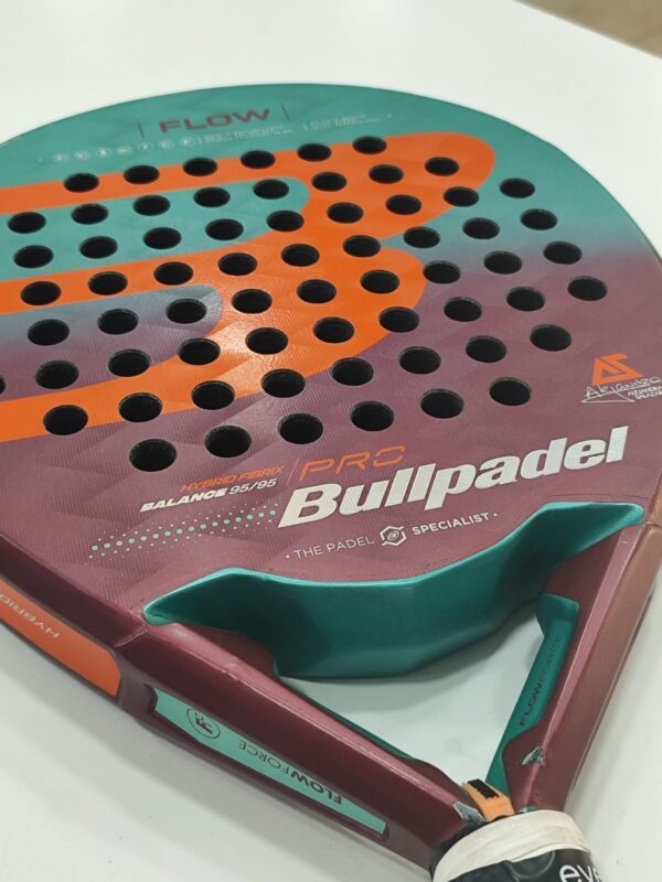 Imagen de WhatsApp 2024 09 30 a las 20.14.12 69665cc1 PALA DE PADEL BULLPADEL FLOW FORCE WOMAN