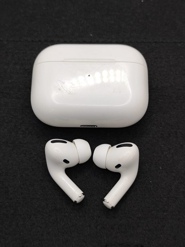 Imagen de WhatsApp 2024 10 01 a las 18.10.40 e2c2f349 APPLE AIRPODS PRO 1ST GEN + CAJA +ACCESORIOS