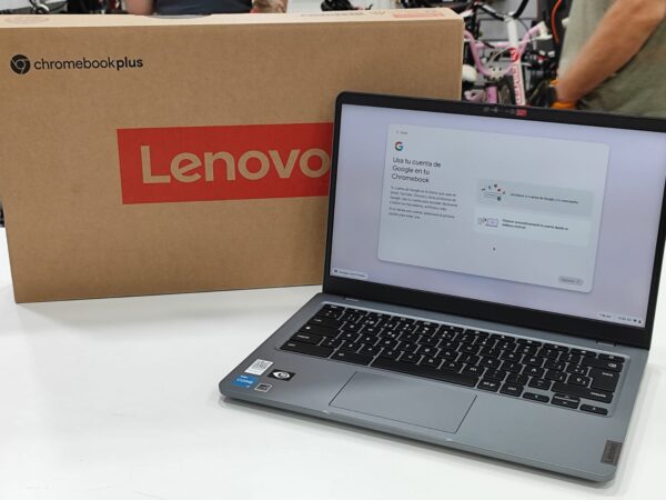 Imagen de WhatsApp 2024 10 07 a las 19.24.28 4e2a96dc PORTATIL LENOVO SLIM 3 CHROME 14IAN8 CHROMEBOOK PLUS/8GB RAM/256GB/14" *A ESTRENAR*