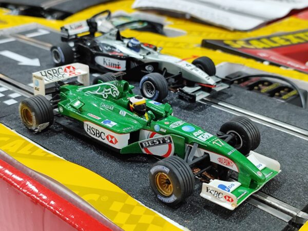 Imagen de WhatsApp 2024 10 08 a las 18.51.46 6bf5d158 SCALETRIX CIRCUITO MONZA + MANDOS + CUENTA VUELTAS Y COCHES CON CAJA