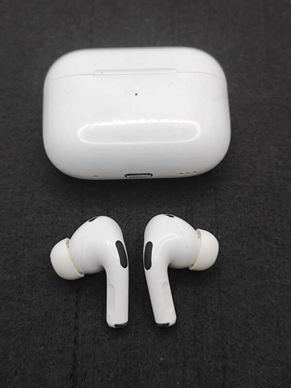 Imagen de WhatsApp 2024 10 15 a las 10.29.26 2a5f49d4 APPLE AIRPODS PRO 2ND GEN BLANCO