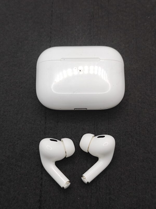 Imagen de WhatsApp 2024 10 15 a las 10.29.26 6ac99dea APPLE AIRPODS PRO 2ND GEN BLANCO