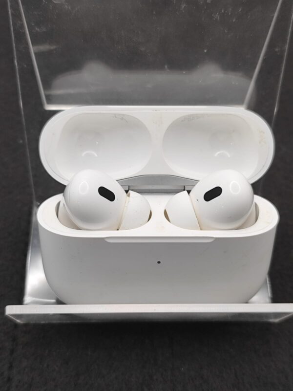 Imagen de WhatsApp 2024 10 15 a las 10.29.26 c26e3ce3 APPLE AIRPODS PRO 2ND GEN BLANCO