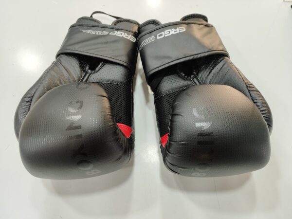 Imagen de WhatsApp 2024 10 22 a las 19.13.56 25aecec9 GUANTES BOXEO OUTSHOCK 120 NEGRO ERGONOMICOS 12OZ