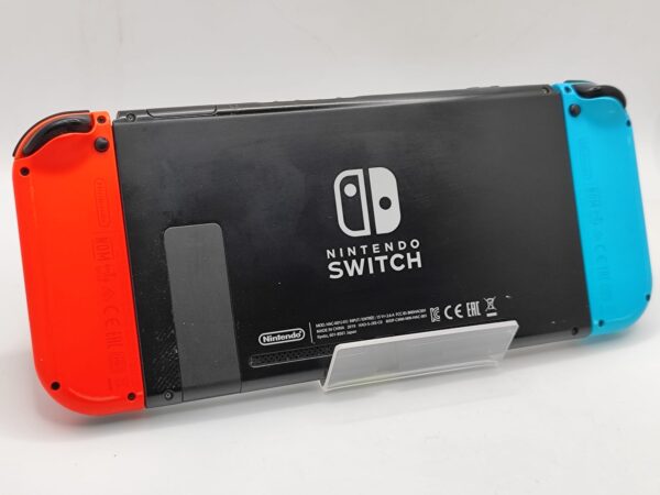 Imagen de WhatsApp 2024 10 31 a las 17.03.31 9ffd314a CONSOLA NINTENDO SWITCH JOYCON AZUL Y ROJO + BASE DE CARGA BLANCA * DETALLE SEGUROS ROTOS*