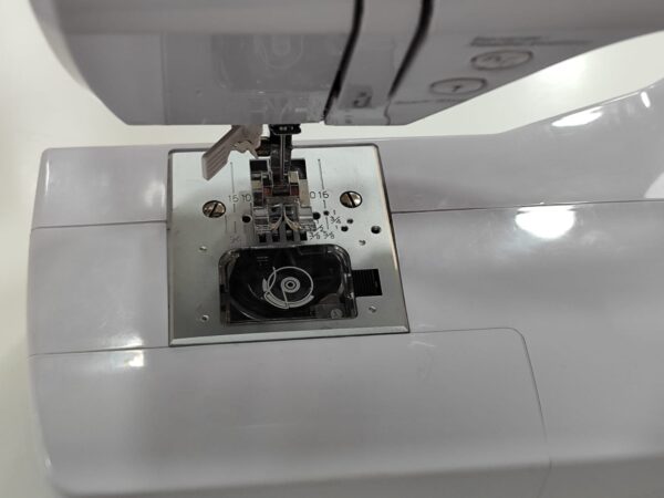 Imagen de WhatsApp 2024 10 31 a las 18.10.22 9ec67fd0 MAQUINA DE COSER UTEN 2685A BLANCO + PEDALES + MANUAL