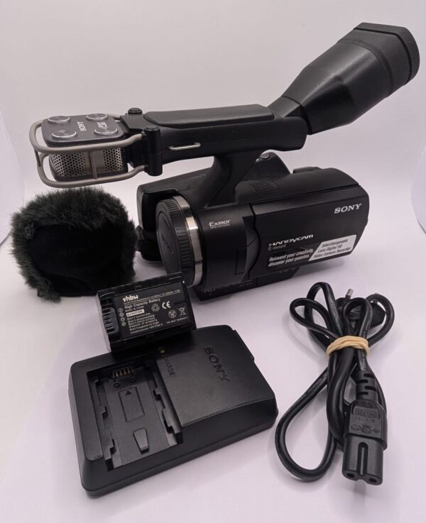 U474494 7 VIDEOCAMARA SONY HANDYCAM NEX-VG10E + CARGADOR + FUNDA