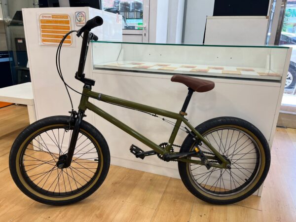 WhatsApp Image 2024 06 20 at 12.11.52 BICICLETA KINK BMX GAP XL 21"