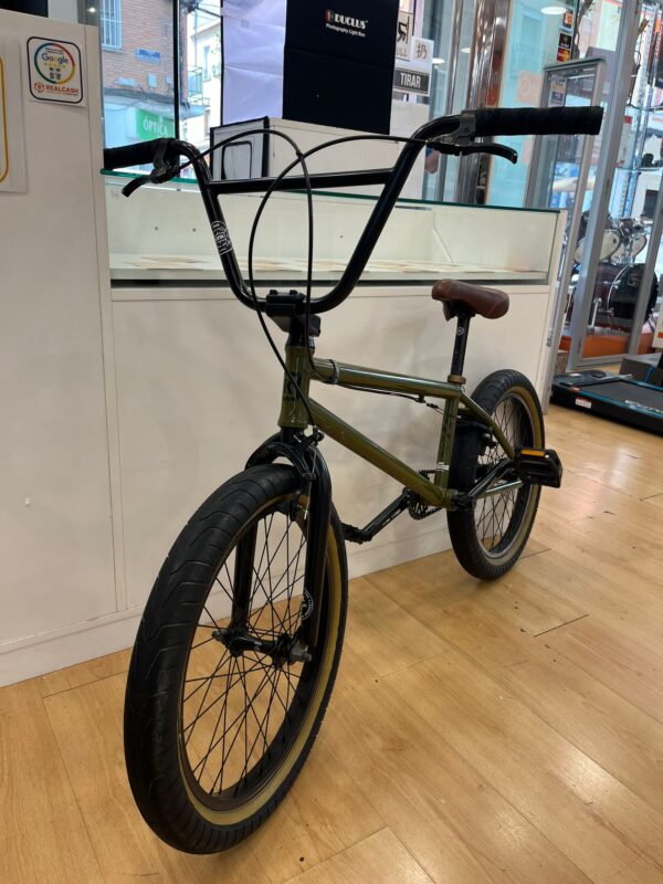 WhatsApp Image 2024 06 20 at 12.11.53 BICICLETA KINK BMX GAP XL 21"