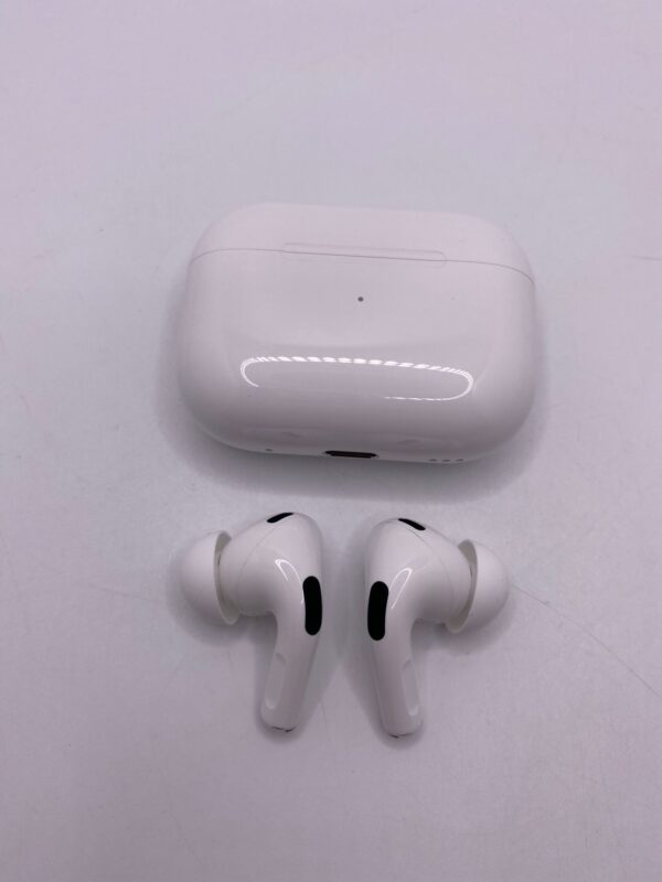 WhatsApp Image 2024 09 27 at 12.01.18 1 AURICULARES AIRPODS PRO 2 USB C + CABLE + CAJA