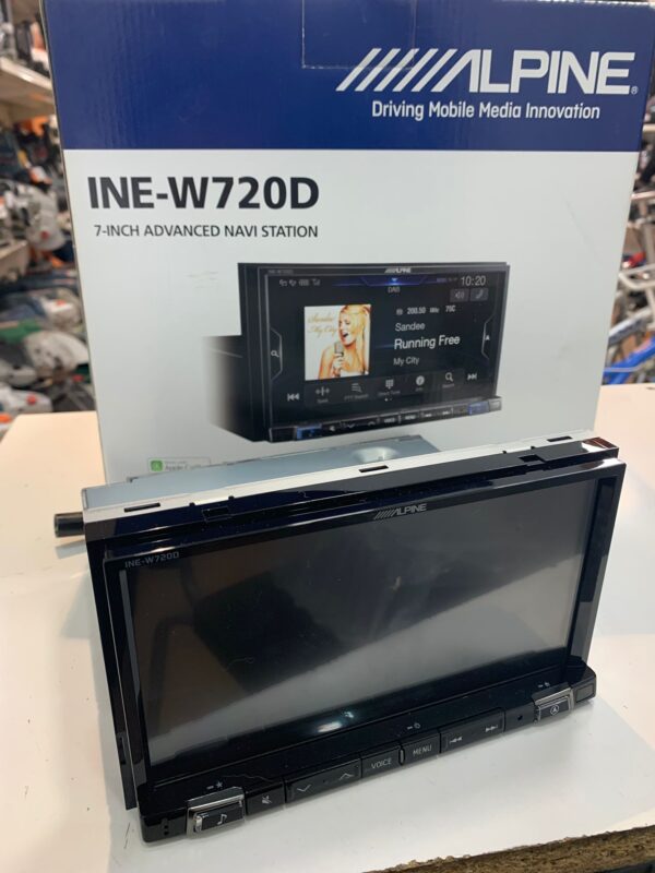 WhatsApp Image 2024 10 01 at 13.45.24 AUTORRADIO MULTIMEDIA ALPINE INE W720D + CAJA Y ACC