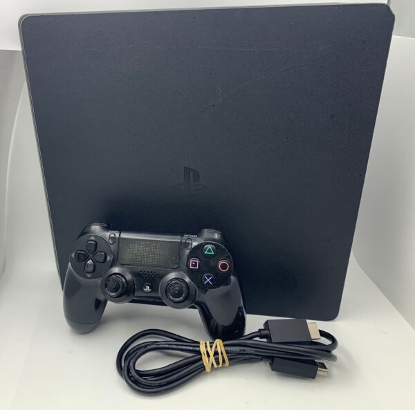 WhatsApp Image 2024 10 02 at 20.03.15 CONSOLA SONY PS4 SLIM 1TB CON MANDO Y CABLES