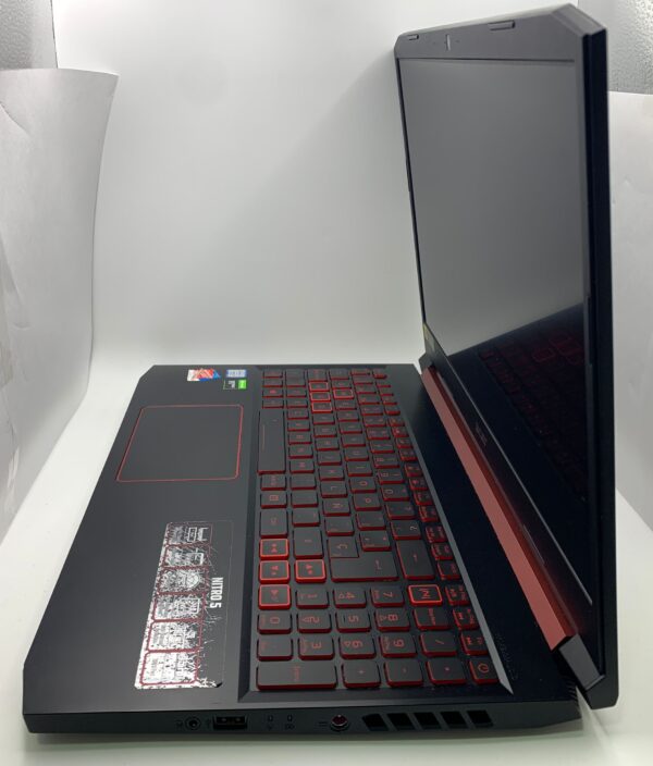 WhatsApp Image 2024 10 04 at 10.46.34 PORTATIL GAMING ACER NITRO 5 I7 9750 8GB/256GB NVIDIEA GEFORCE GTX 1050 WIN 10 + CARGADOR