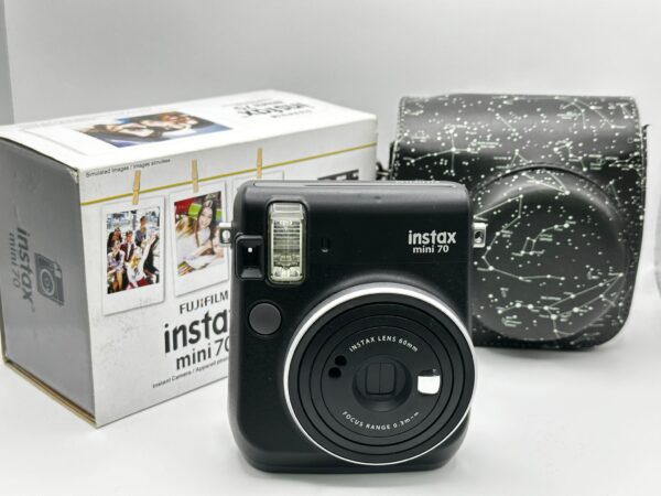 WhatsApp Image 2024 10 07 at 11.30.02 1 CAMARA INSTANTANEA FUJIFILM INSTAX MINI 70 + CAJA Y ACC