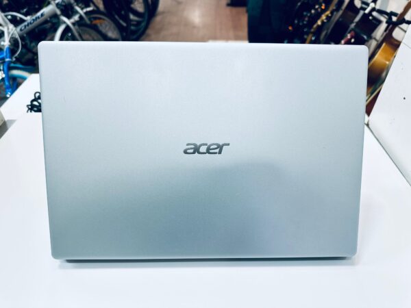 WhatsApp Image 2024 10 08 at 20.30.27 PORTATIL ACER ASPIRE 3 RYZEN 5 3500 / 8GB RAM / 512 GB SSD WIN 10 + CARGADOR