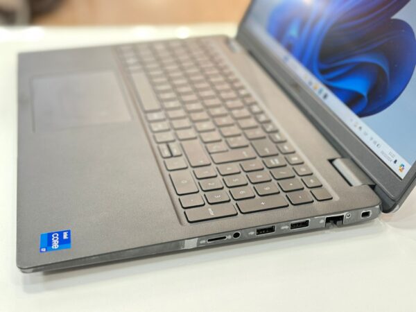 WhatsApp Image 2024 10 09 at 12.23.08 1 PORTATIL DELL 350 CORE I7-1165G7 16GB/512GB SSD W11 +CARGADOR