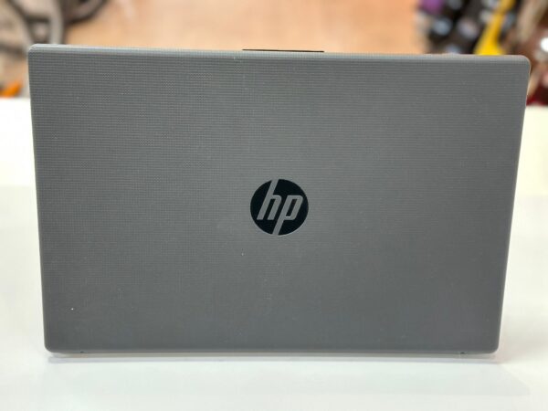 WhatsApp Image 2024 10 09 at 12.30.12 1 PORTATIL HP 255 G10 AMD RYZEN 5 7530 16GB/512 GB SSD W11 + CARGADOR