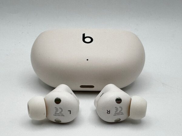 WhatsApp Image 2024 10 11 at 17.28.00 1 AURICULARES IN EAR BEATS STUDIO BUDS + CAJA