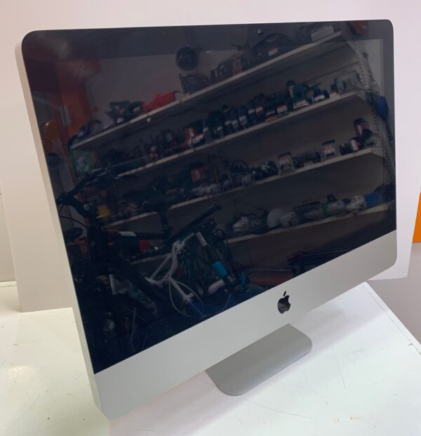 WhatsApp Image 2024 10 15 at 13.14.02 IMAC 2011 A1311 CORE I5 4GB/500GB HDD (ROCE EN CHASIS)