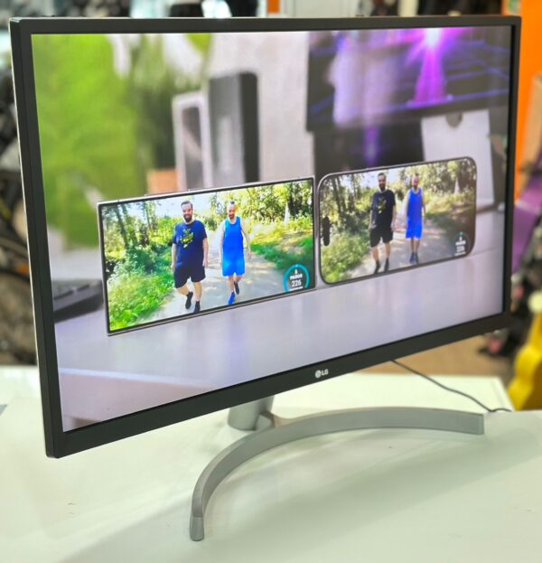 WhatsApp Image 2024 10 18 at 17.58.35 2 MONITOR LG 27' 4K 27UL500PW + ACC