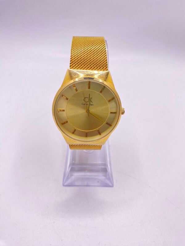 WhatsApp Image 2024 10 21 at 13.32.34 RELOJ DE PULSERA CALVIN KLEIN DORADO