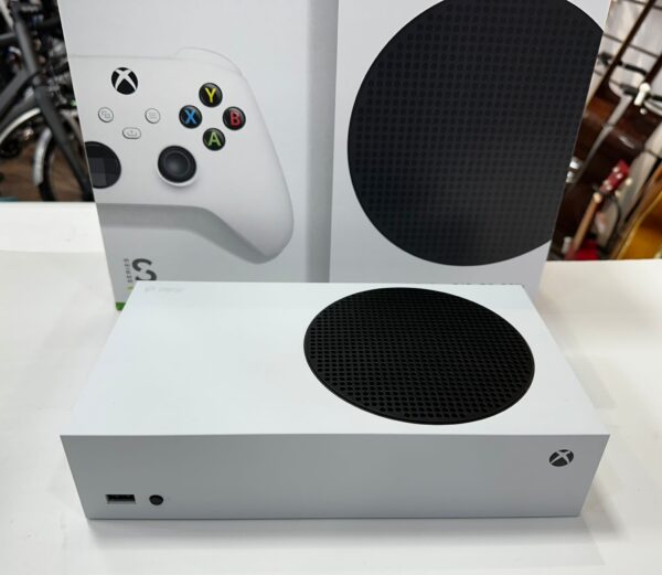 WhatsApp Image 2024 10 24 at 13.05.46 CONSOLA XBOX SERIES S 512GB + CAJA Y ACC