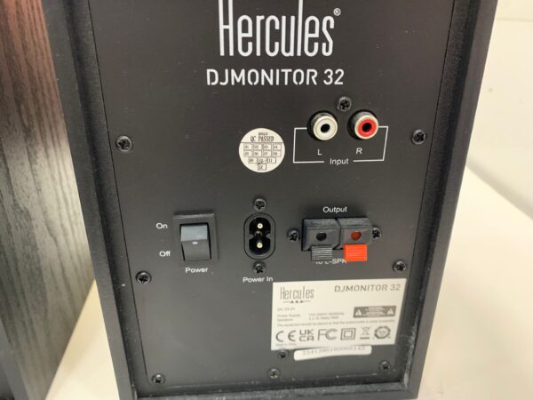 WhatsApp Image 2024 10 24 at 17.48.01 2 JUEGO DE MONITORES HERCULES DJ MONITOR 32