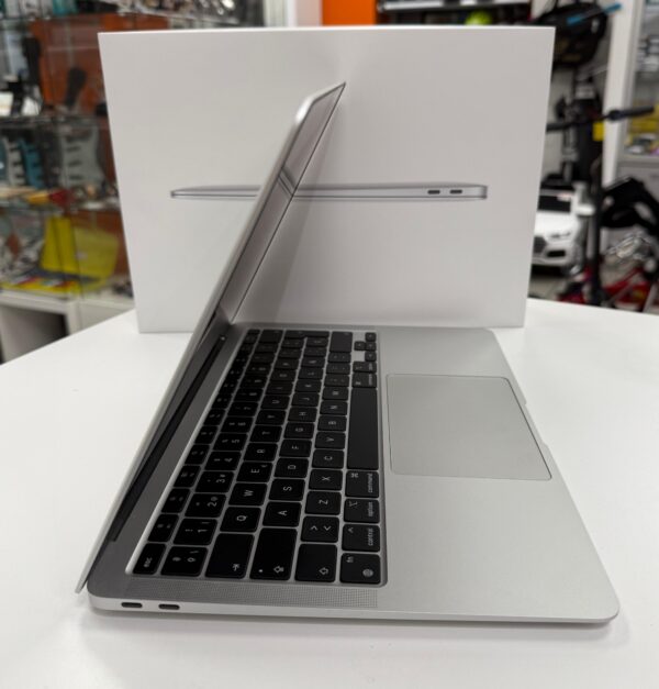 15 U505563 4 scaled PORTATIL MACKBOOK AIR 2020 M1 8GB/256GB + CARGADOR + CAJA