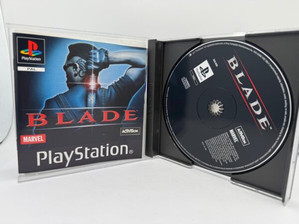 431677 2 VIDEOJUEGO PS1 BLADE