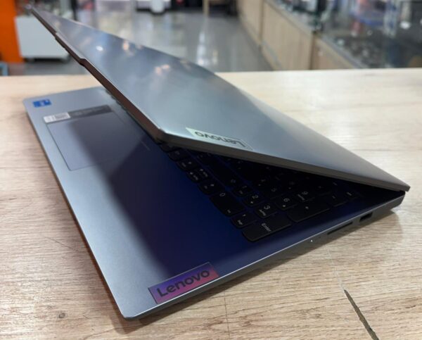 481744 3 PORTATIL LENOVO IDEAPAD SLIM 3 I5-12GEN 512GB SSD 8RAM + CAJA