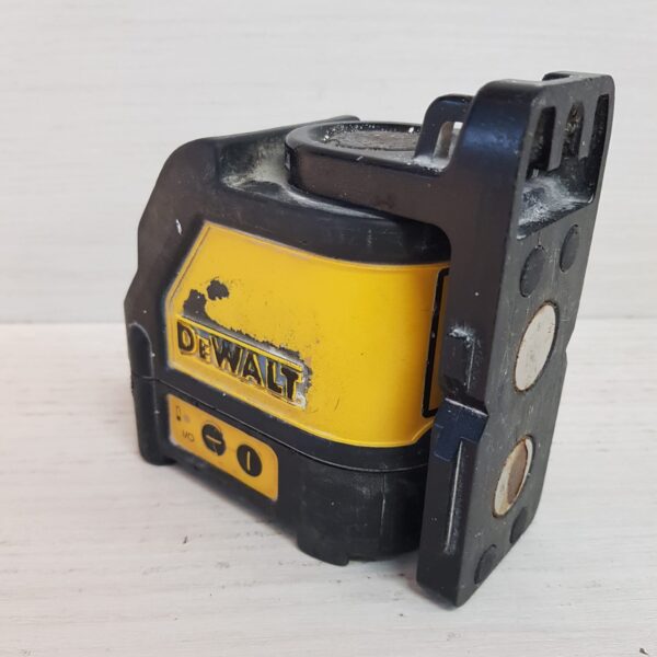 496005 2 NIVEL LASER DEWALT DW088CG LUZ ROJA