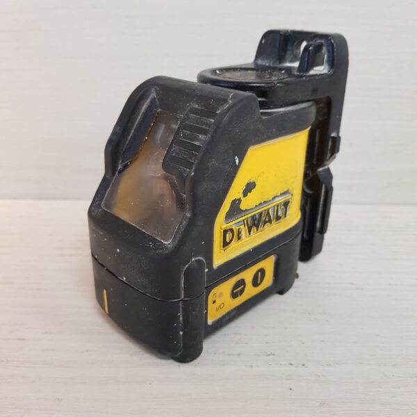 496005 5 NIVEL LASER DEWALT DW088CG LUZ ROJA